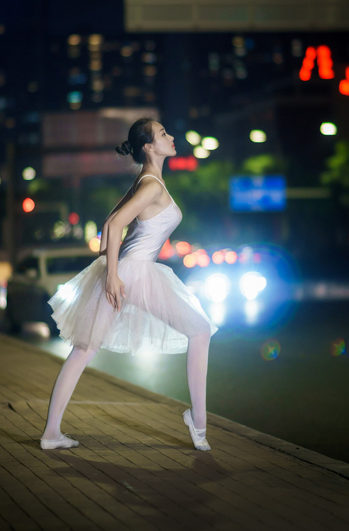 中长距离自由泳成绩稳定上升,长距离 自由泳