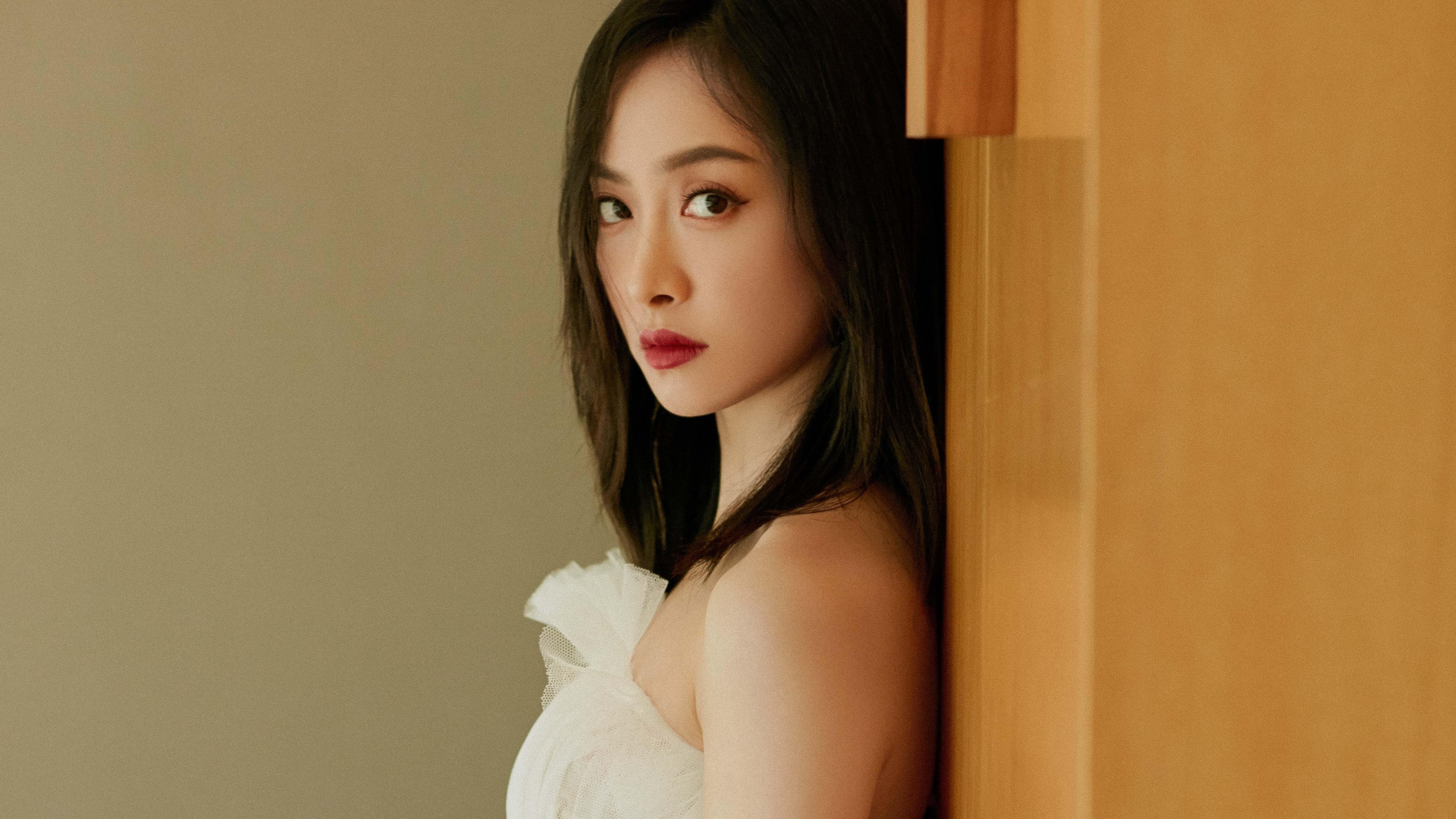 Jiu You-库里替补期间球队表现起伏明显，库里给谁打过替补